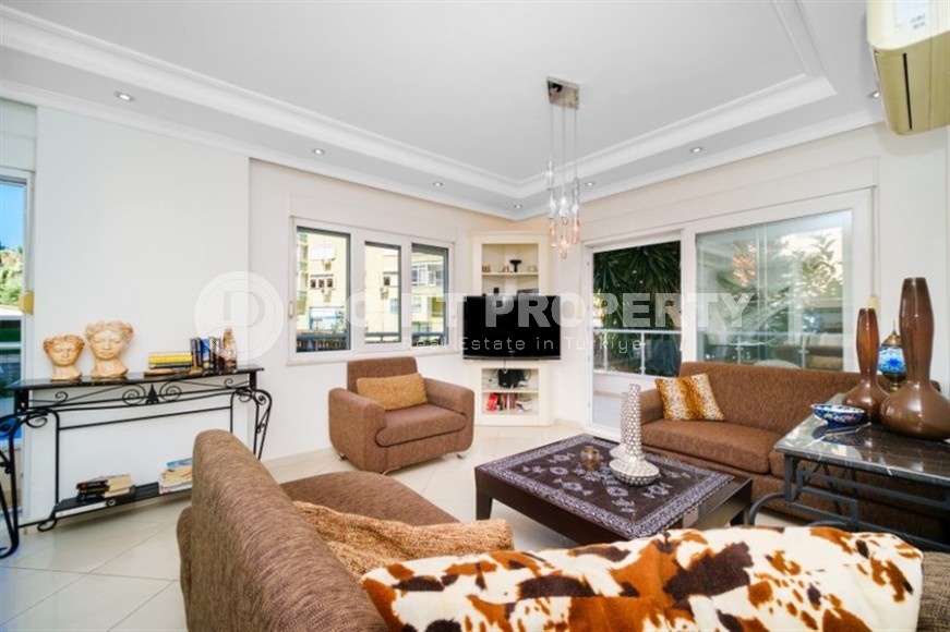 Светлая, комфортабельная квартира 3+1, на площади 150 м2, в 500 метрах от роскошного пляжа Клеопатры-id-6068-фото-2