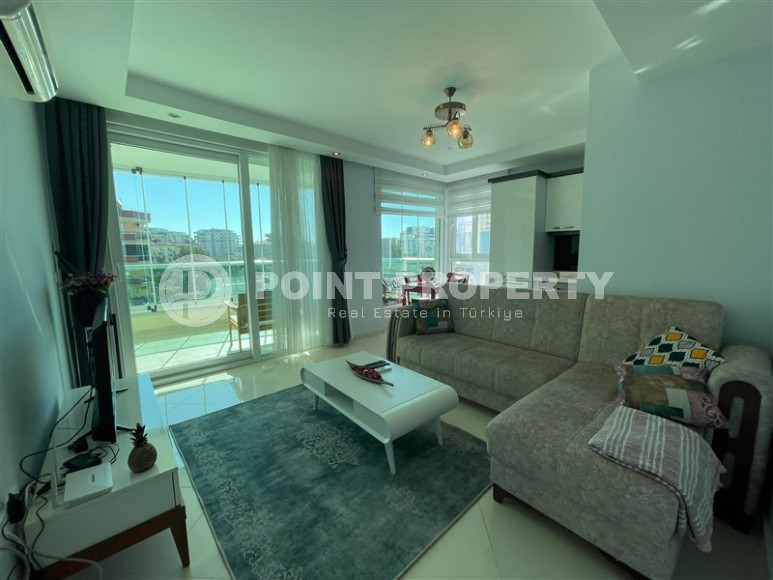 Comfortable furnished apartment 1+1, on an area of 65 m2, in the center of the popular area of Alanya - Oba-id-6070-photo-1