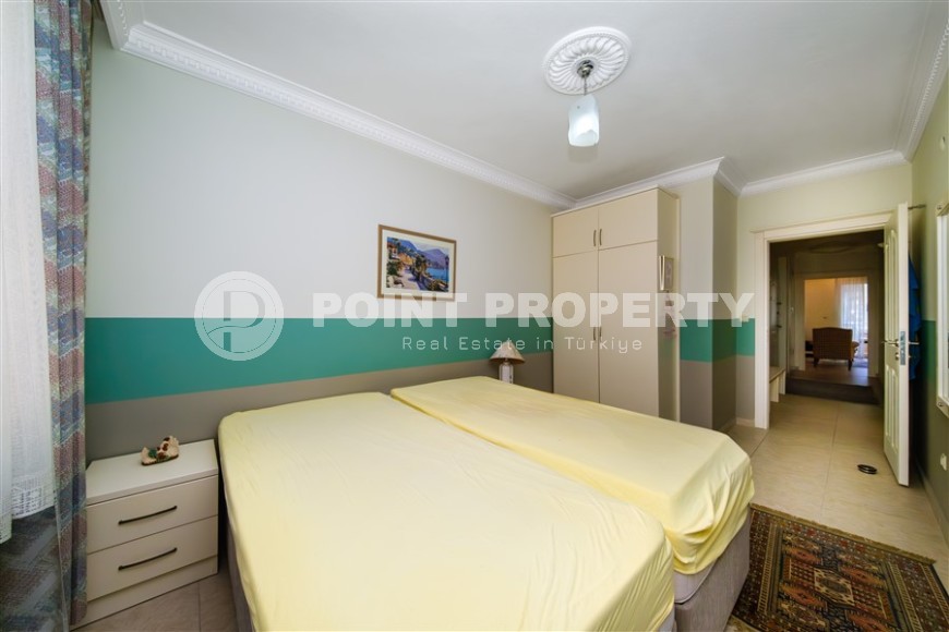 Modern apartment with spacious glazed balconies, five minutes walk from the center of Alanya-id-6071-photo-8