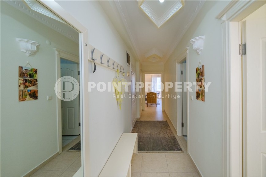 Modern apartment with spacious glazed balconies, five minutes walk from the center of Alanya-id-6071-photo-9