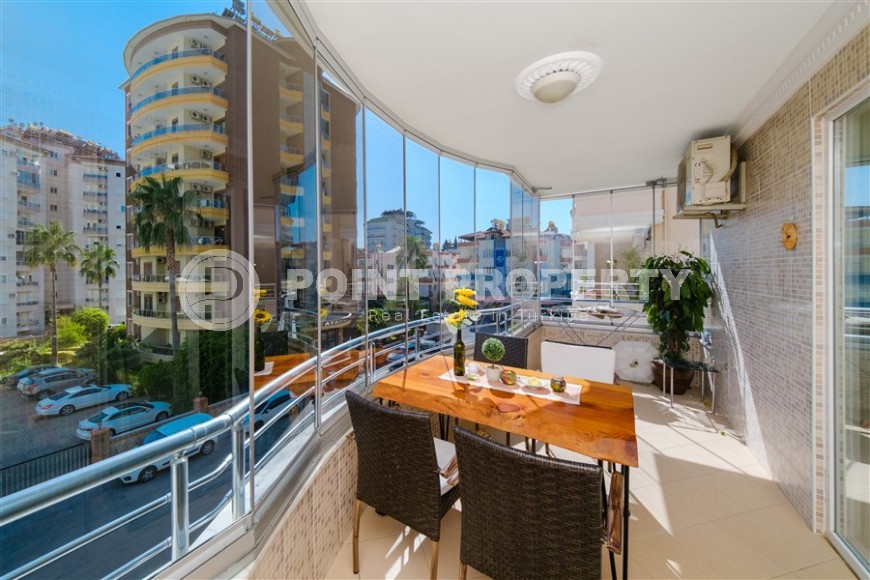 Modern apartment with spacious glazed balconies, five minutes walk from the center of Alanya-id-6071-photo-12