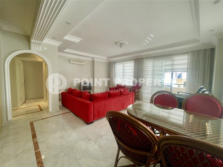 Spacious 2+1 apartment, on an area of 125 m2, in the center of a picturesque, cozy area of Alanya - Oba-id-6073-photo-2