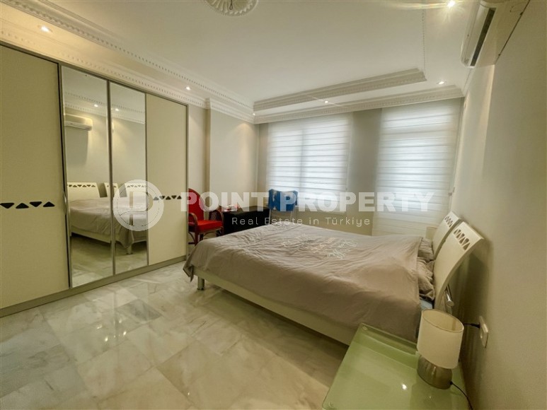 Spacious 2+1 apartment, on an area of 125 m2, in the center of a picturesque, cozy area of Alanya - Oba-id-6073-photo-4