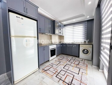 Квартира с современным лаконичным дизайном, новой мебелью и бытовой техникой, на 3-м этаже в доме 2013 года постройки-id-6080-фото-4