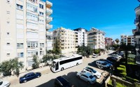 Квартира с современным лаконичным дизайном, новой мебелью и бытовой техникой, на 3-м этаже в доме 2013 года постройки-id-6080-фото-14
