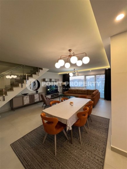 Spacious two-level apartment 4+1, on an area of 210 m2, 50 meters from the beach, in the center of the Kestel area-id-6082-photo-2