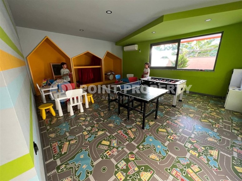 Spacious two-level apartment 4+1, on an area of 210 m2, 50 meters from the beach, in the center of the Kestel area-id-6082-photo-16