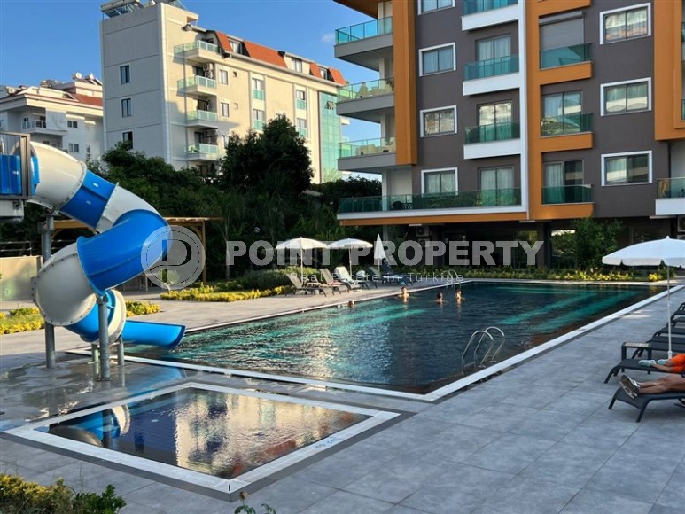 Spacious two-level apartment 4+1, on an area of 210 m2, 50 meters from the beach, in the center of the Kestel area-id-6082-photo-17