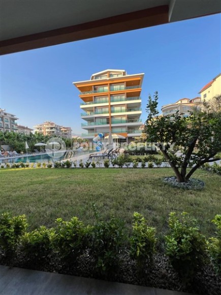 Spacious two-level apartment 4+1, on an area of 210 m2, 50 meters from the beach, in the center of the Kestel area-id-6082-photo-21