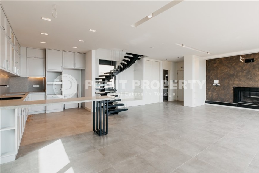 Luxury villa with a swimming pool and a garden, in a modern residential complex with a “city within a city” infrastructure-id-6090-photo-3