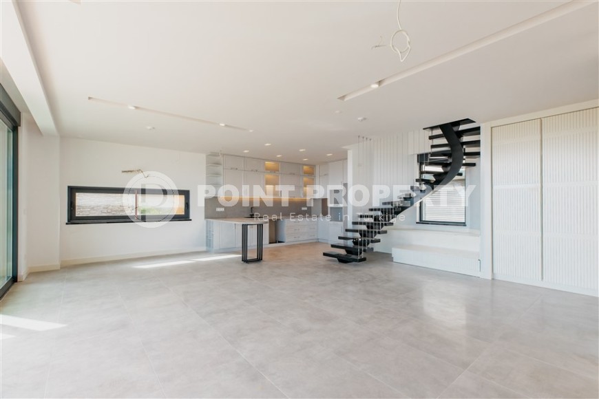 Luxury villa with a swimming pool and a garden, in a modern residential complex with a “city within a city” infrastructure-id-6090-photo-4