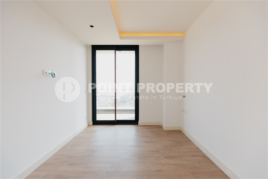 Luxury villa with a swimming pool and a garden, in a modern residential complex with a “city within a city” infrastructure-id-6090-photo-7