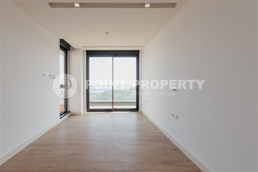 Luxury villa with a swimming pool and a garden, in a modern residential complex with a “city within a city” infrastructure-id-6090-photo-8