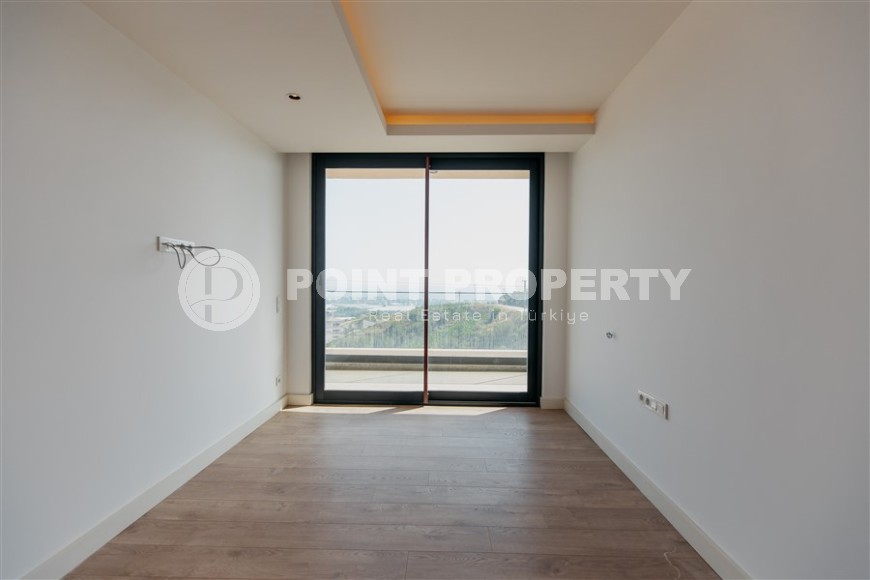 Luxury villa with a swimming pool and a garden, in a modern residential complex with a “city within a city” infrastructure-id-6090-photo-9