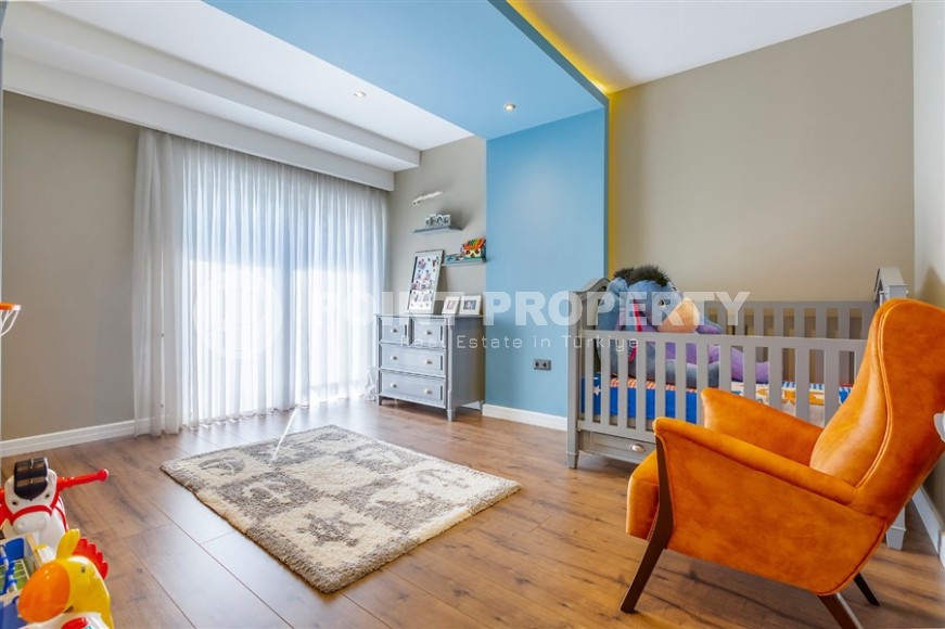 Дуплекс с дизайнерским ремонтом, на 6-м этаже с мансардой, в спокойном районе Аланьи - Чиплаклы-id-6092-фото-8