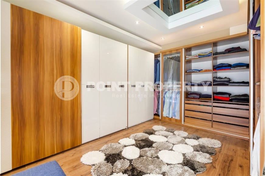 Дуплекс с дизайнерским ремонтом, на 6-м этаже с мансардой, в спокойном районе Аланьи - Чиплаклы-id-6092-фото-10