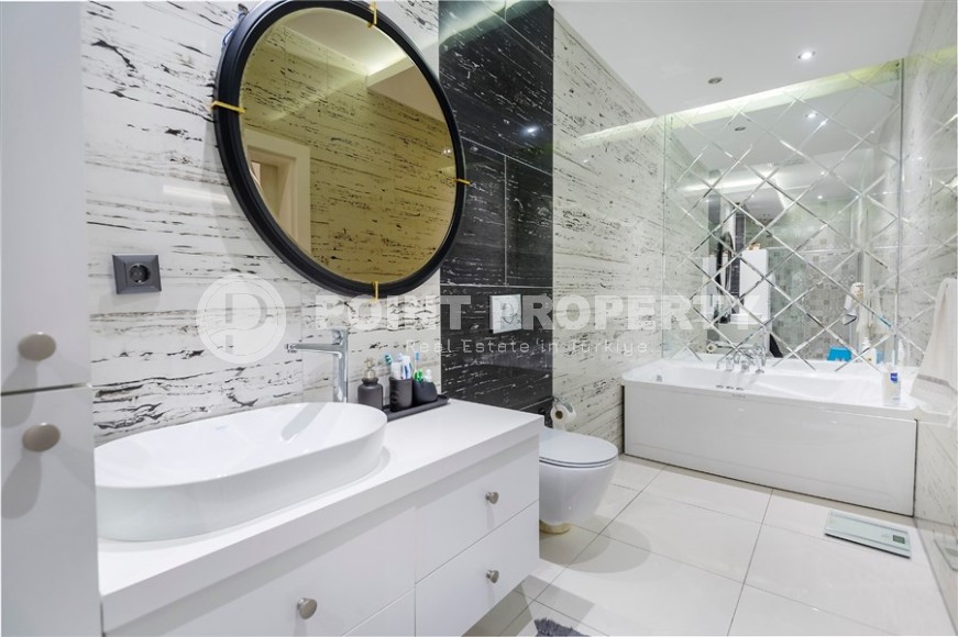 Дуплекс с дизайнерским ремонтом, на 6-м этаже с мансардой, в спокойном районе Аланьи - Чиплаклы-id-6092-фото-15