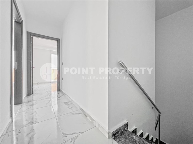 Просторная двухуровневая квартира с качественной чистовой отделкой, в 250 метрах от пляжа и набережной-id-6109-фото-11