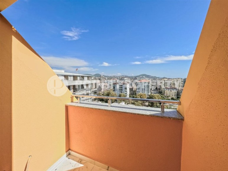 Просторная двухуровневая квартира с качественной чистовой отделкой, в 250 метрах от пляжа и набережной-id-6109-фото-17