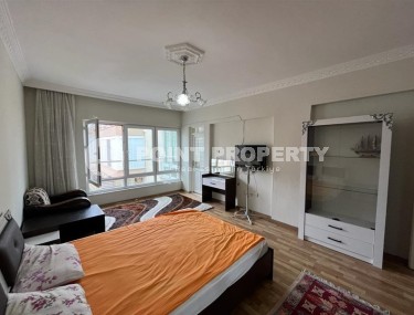 Comfortable furnished apartment on the first line from the sea, in the center of Alanya-id-6110-photo-5