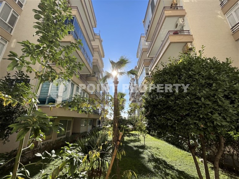 Благоустроенная меблированная квартира на первой линии от моря, в центре Аланьи-id-6110-фото-12