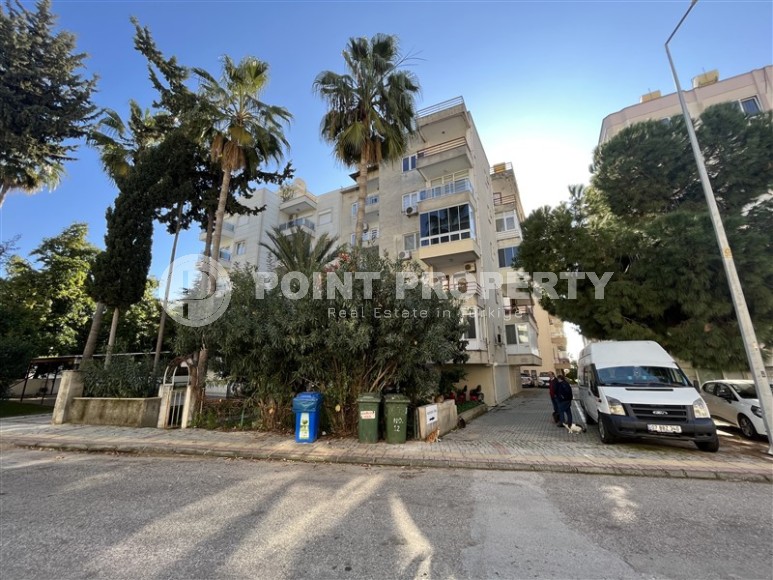 Благоустроенная меблированная квартира на первой линии от моря, в центре Аланьи-id-6110-фото-18