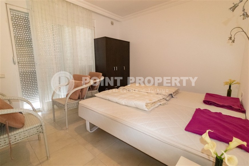 Inexpensive, spacious apartment, with furniture and household appliances, in a comfortable residential complex in the Mahmutlar area-id-6111-photo-5