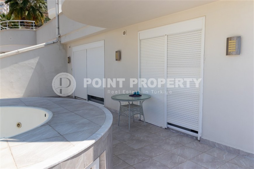 Inexpensive, spacious apartment, with furniture and household appliances, in a comfortable residential complex in the Mahmutlar area-id-6111-photo-10