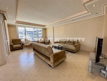 Panoramic duplex with sea views, on the 4th floor with attic, in the center of the popular area of Alanya - Oba-id-6112-photo-3