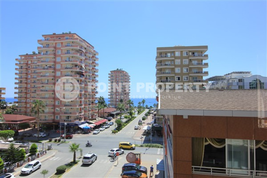 Furnished three bedroom apartment, 178m² 200m from the sea in Mahmutlar, Alanya-id-1482-photo-8