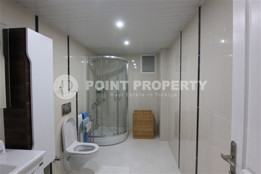 Furnished three bedroom apartment, 178m² 200m from the sea in Mahmutlar, Alanya-id-1482-photo-9