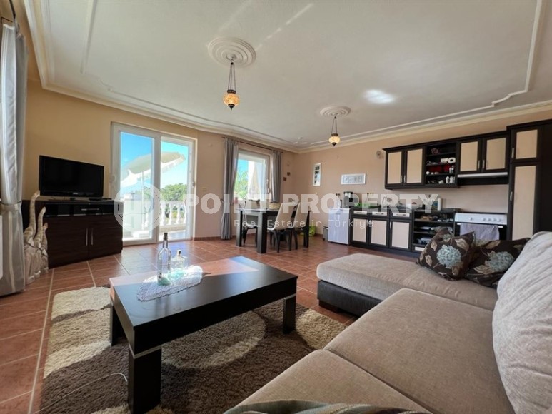 Недорогая меблированная квартира с двумя спальнями, в 850 метрах от моря-id-6115-фото-2