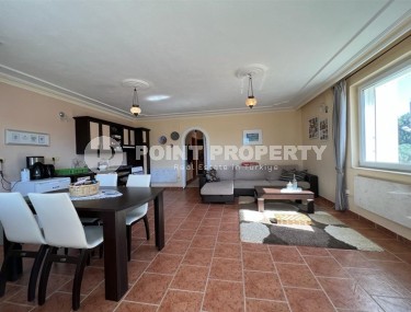 Недорогая меблированная квартира с двумя спальнями, в 850 метрах от моря-id-6115-фото-3