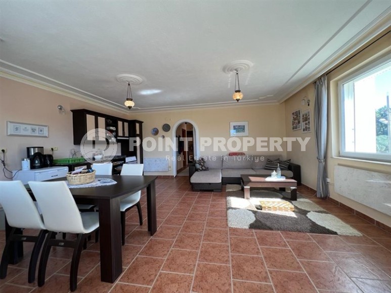 Недорогая меблированная квартира с двумя спальнями, в 850 метрах от моря-id-6115-фото-3