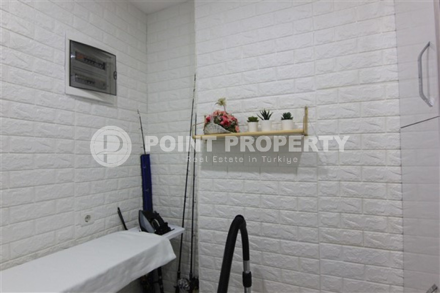 Furnished three bedroom apartment, 178m² 200m from the sea in Mahmutlar, Alanya-id-1482-photo-13