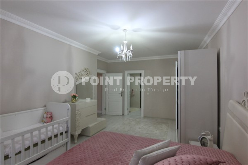 Furnished three bedroom apartment, 178m² 200m from the sea in Mahmutlar, Alanya-id-1482-photo-15