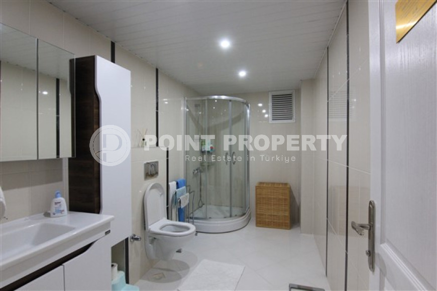 Furnished three bedroom apartment, 178m² 200m from the sea in Mahmutlar, Alanya-id-1482-photo-16