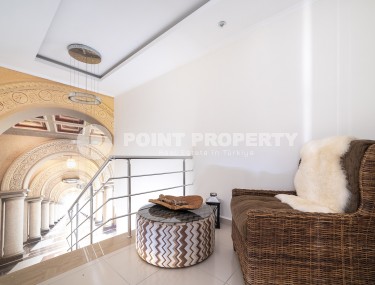 Светлая двухуровневая квартира на 5-м этаже с мансардой, в центре района Оба-id-6125-фото-5