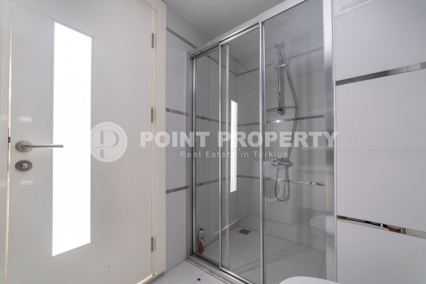 Светлая двухуровневая квартира на 5-м этаже с мансардой, в центре района Оба-id-6125-фото-6