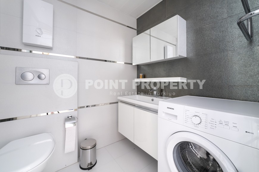 Светлая двухуровневая квартира на 5-м этаже с мансардой, в центре района Оба-id-6125-фото-8