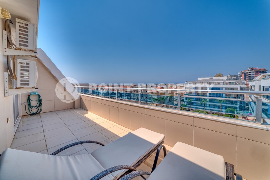 Светлая двухуровневая квартира на 5-м этаже с мансардой, в центре района Оба-id-6125-фото-9