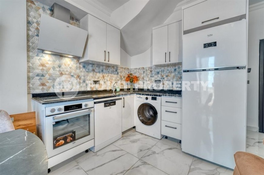 Стильная двухуровневая квартира с панорамным видом на горы, в центре популярного района Аланьи - Оба-id-6130-фото-3