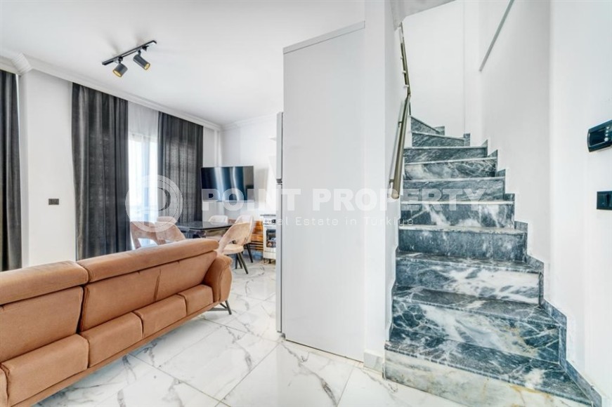 Стильная двухуровневая квартира с панорамным видом на горы, в центре популярного района Аланьи - Оба-id-6130-фото-10