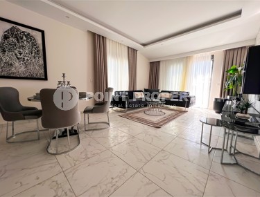 Comfortable new apartment on the 5th floor with an attic, 400 meters from the sea-id-6134-photo-1