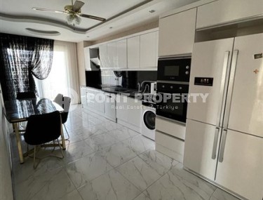 Spacious 4+1 apartment with a total area of 200 m2, 800 meters from the beach, in the Mahmutlar area-id-6137-photo-2