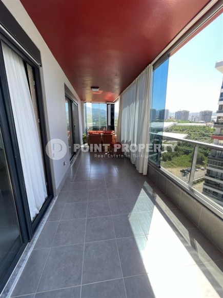 Spacious 4+1 apartment with a total area of 200 m2, 800 meters from the beach, in the Mahmutlar area-id-6137-photo-13