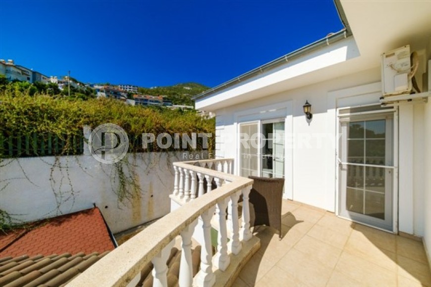 Отдельно стоящая вилла с бассейном и садом, в живописном, престижном районе Аланьи - Хасбахче-id-6138-фото-15