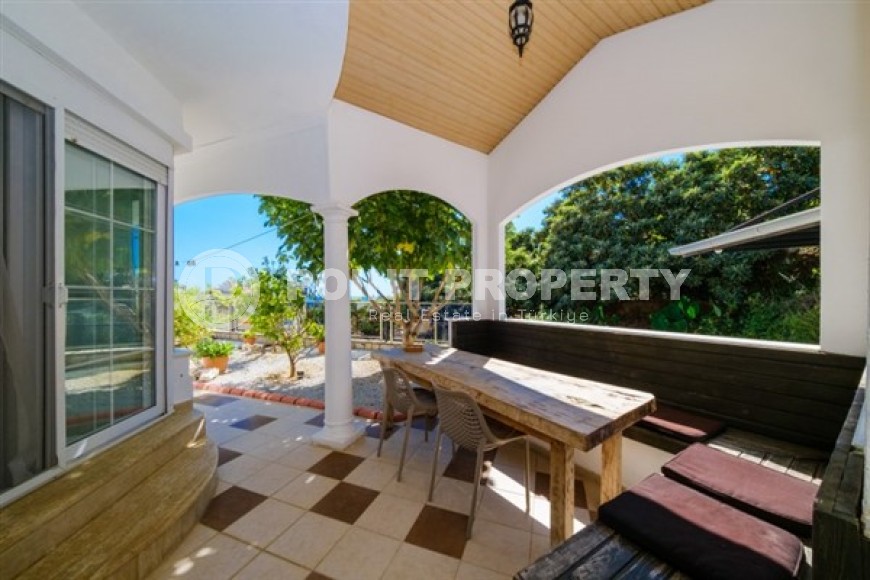 Отдельно стоящая вилла с бассейном и садом, в живописном, престижном районе Аланьи - Хасбахче-id-6138-фото-17