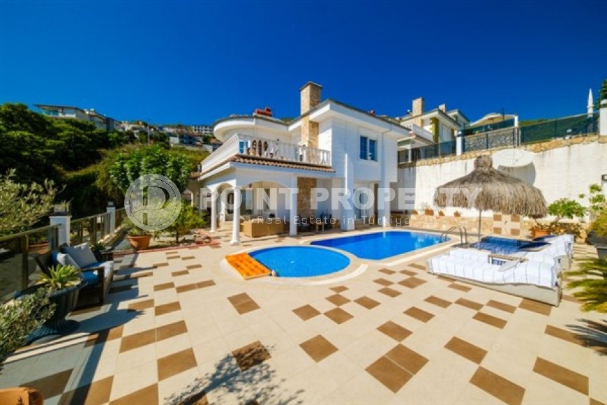 Отдельно стоящая вилла с бассейном и садом, в живописном, престижном районе Аланьи - Хасбахче-id-6138-фото-21