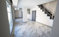 Spacious two-level apartment with high-quality finishing, 150 meters from the luxurious Cleopatra Beach-id-6142-photo-4